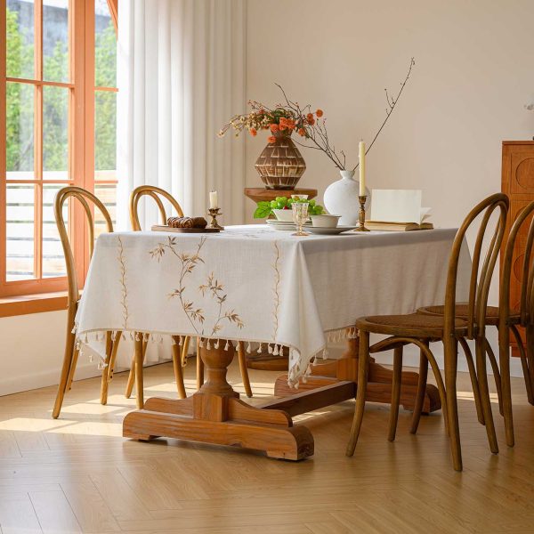Table set for outdoor picnic using reusable waterproof tablecloth