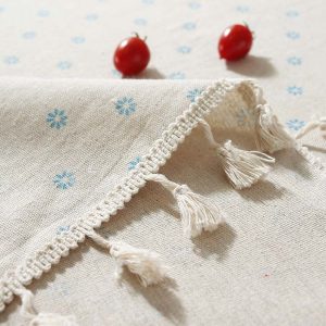 Country-style blue flower tablecloth in breathable cotton blend