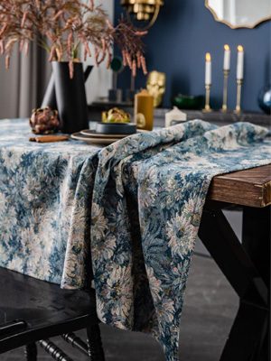 vintage-table-linens
